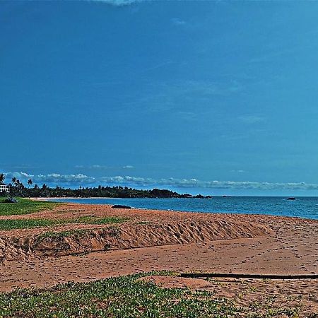 Raja Beach Hotel Balapitiya Dış mekan fotoğraf